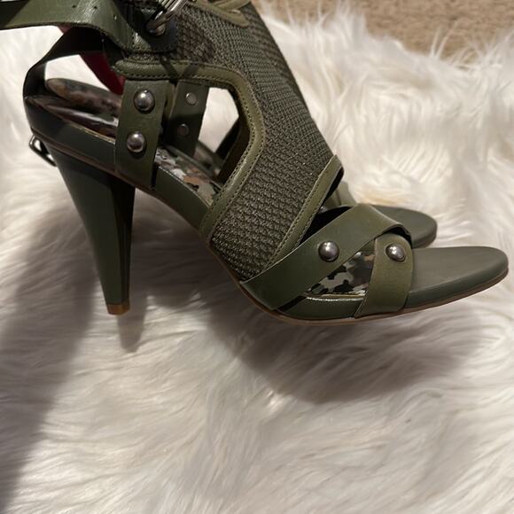 Kenneth Cole Reaction | High heel Mesh Sandals Size 8.5 - Picture 5 of 11